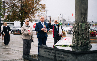 uczestnicy uroczystości z okazji 87 rocznicy agresji sowieckiej na Polskę (20)