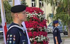 Warta honorowa harcerzy