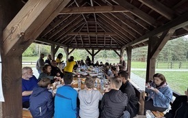 kolacja przy wieży