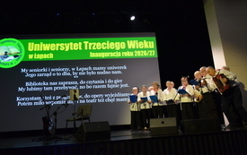uczestnicy wykładu inaugurującego wykłady na uniwersytecie trzeciego wieku w Łapach (10)