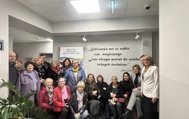 Gminna Rada Senior&oacute;w z Gr&oacute;dka z wizytą studyjną w Łapach (8)