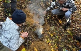zajęcia survivalowe  rozpalanie ogniska(20)