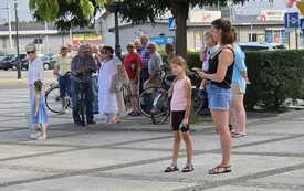 Mieszkańcy podczas obchod&oacute;w 1 sierpnia-1