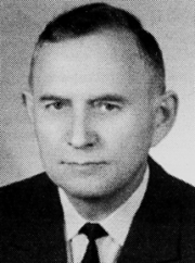 Mieczysław G&oacute;rski - honorowy obywatel - czarno białe zdjęcie portretowe